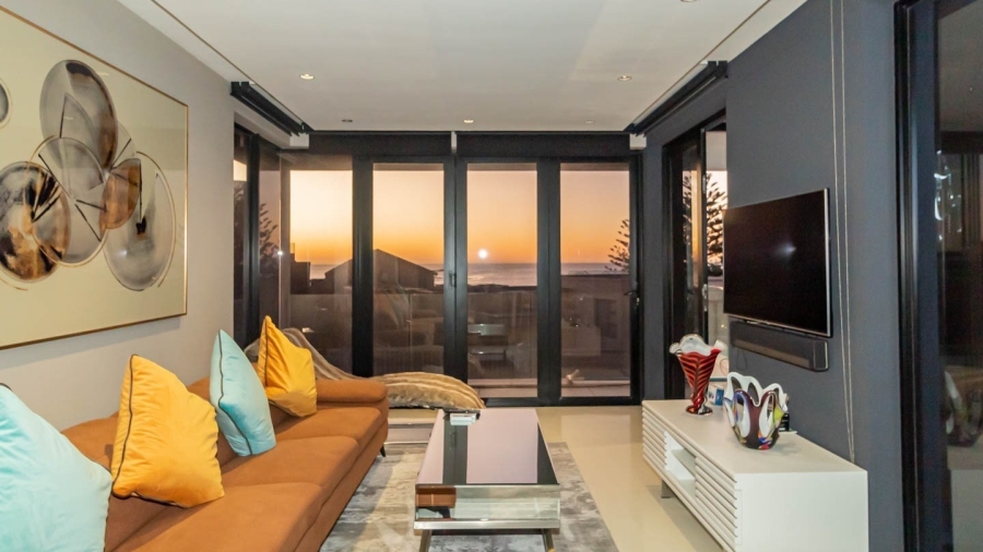 5 Bedroom Property for Sale in Bloubergstrand Western Cape